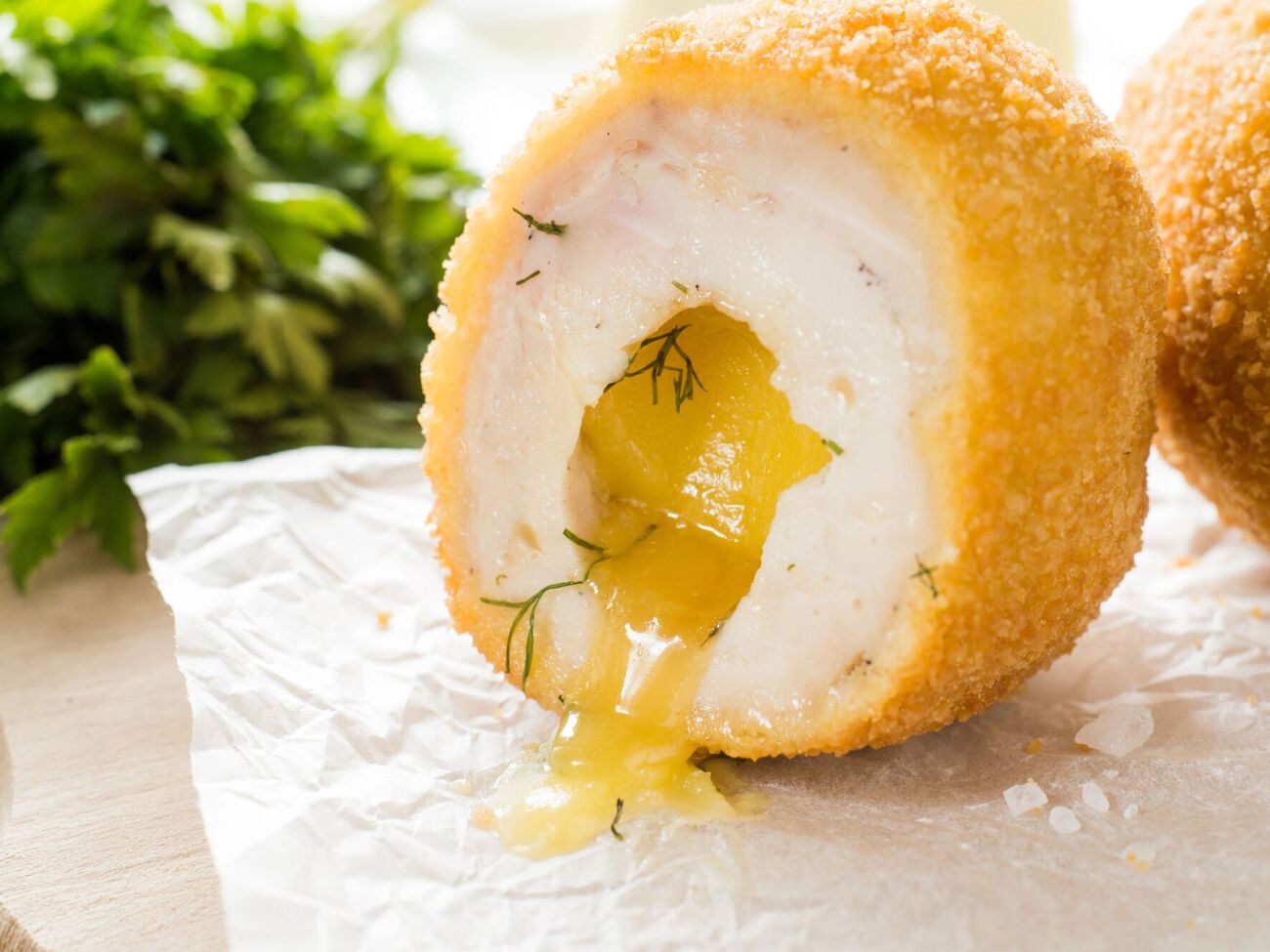 Клопотенко отметил, что россиянам "приходится красть еду у соседей"