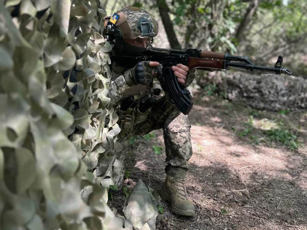 Сейчас украинские военные контролируют территорию