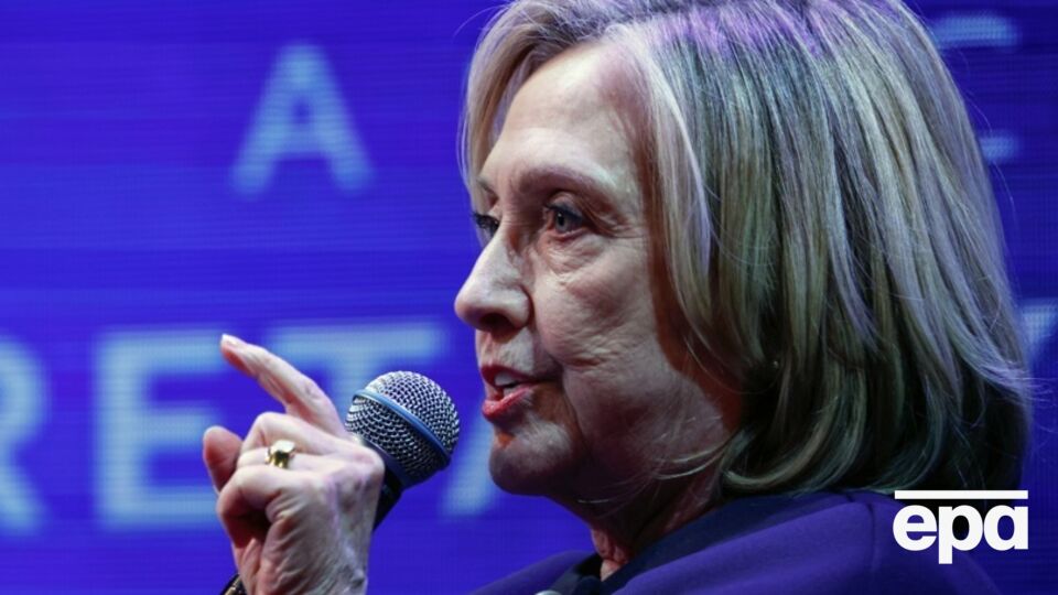 Клинтон может выдвинуть Трампа на Нобелевскую премию мира, если он закончит войну без потерь для Украины