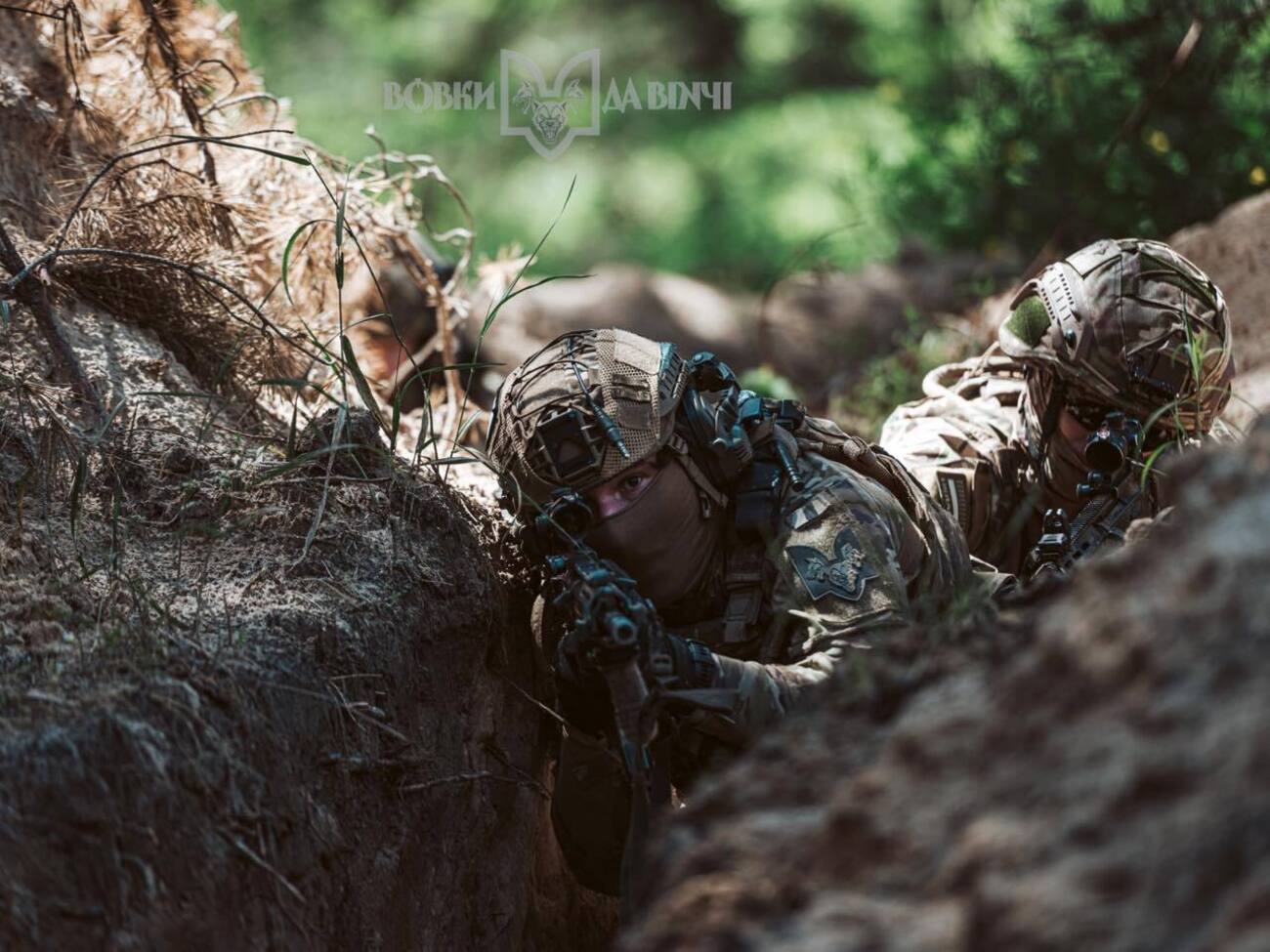 Командир "Волков да Винчи" также указал, что силам обороны гораздо выгоднее воевать до Покровска и не дать россиянам отрезать город