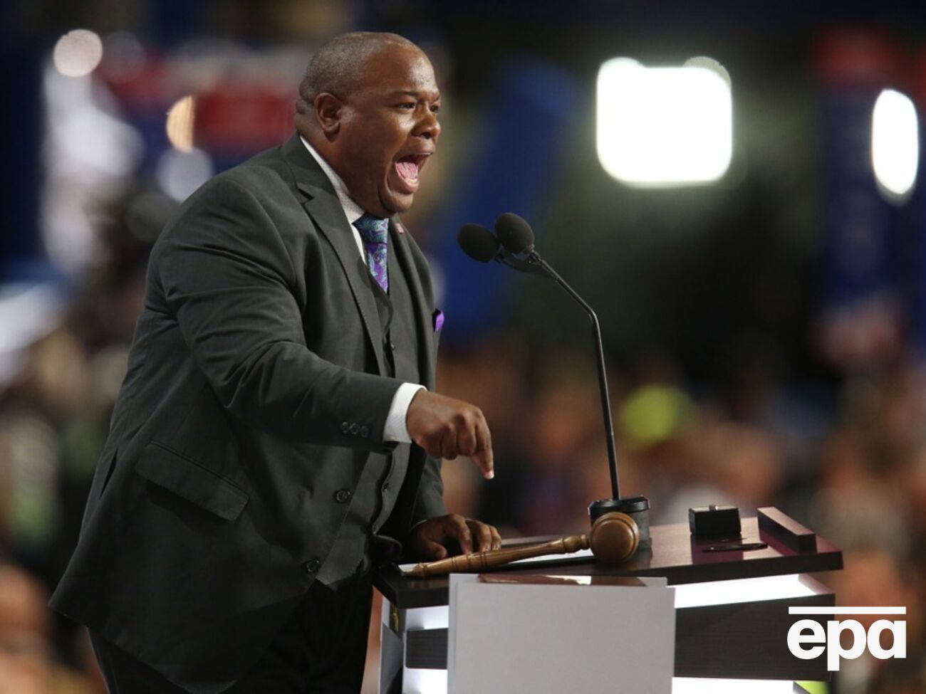 Бернс: Америка должна стать на сторону правды и справедливости