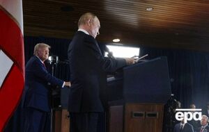 Білий дім назвав інформацію журналістів про витік даних із графіка саміту на Алясці Трампа й Путіна "смішною"