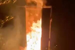 Движение поездов нарушили, что повлекло за собой сбои в доставке военных грузов и горюче-смазочных материалов, отметил "Атеш"