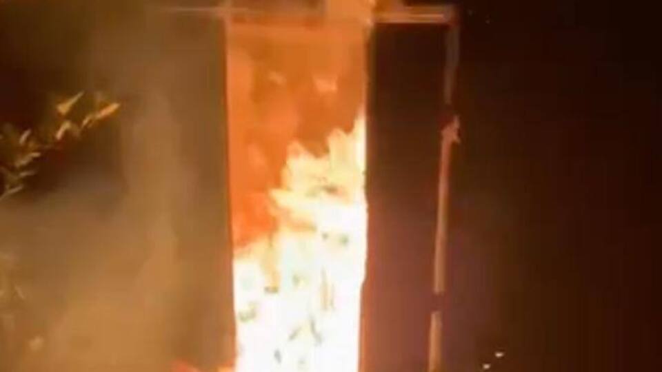 Движение поездов нарушили, что повлекло за собой сбои в доставке военных грузов и горюче-смазочных материалов, отметил "Атеш"