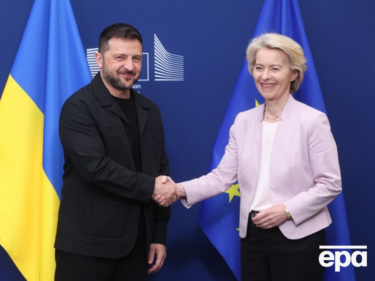 Фон дер Ляйен: Это время, когда Украина решает свою судьбу, но может рассчитывать на Европу.