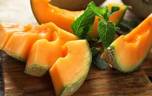 Независимо от сорта дыни тусклая кожура является показателем идеальной спелости