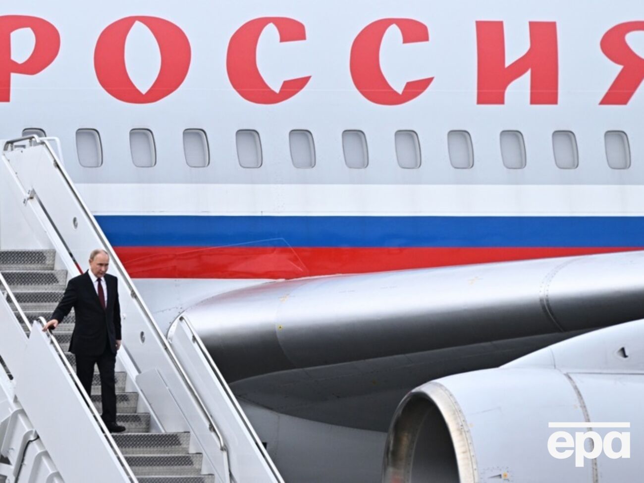 Росіяни через санкції не можуть користуватися банківською системою США, тому пропонували готівку за дозаправлення літаків на Алясці, розповів Рубіо