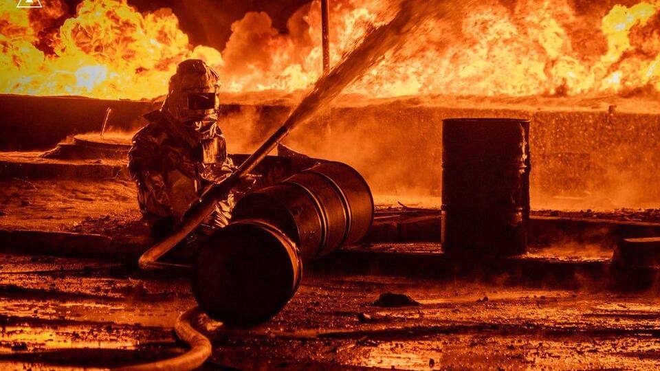 Масштабный пожар тушили более 100 человек