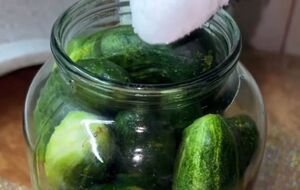 На банку объемом 1,5 л понадобится 35 г соли