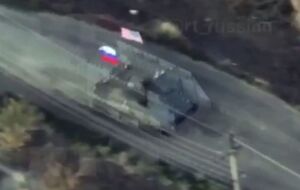 По информации российских журналистов, запись им передали российские танкисты из 70-го мотострелкового полка 42-й гвардейской дивизии