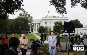 У Білий дім уже почали прибувати політики