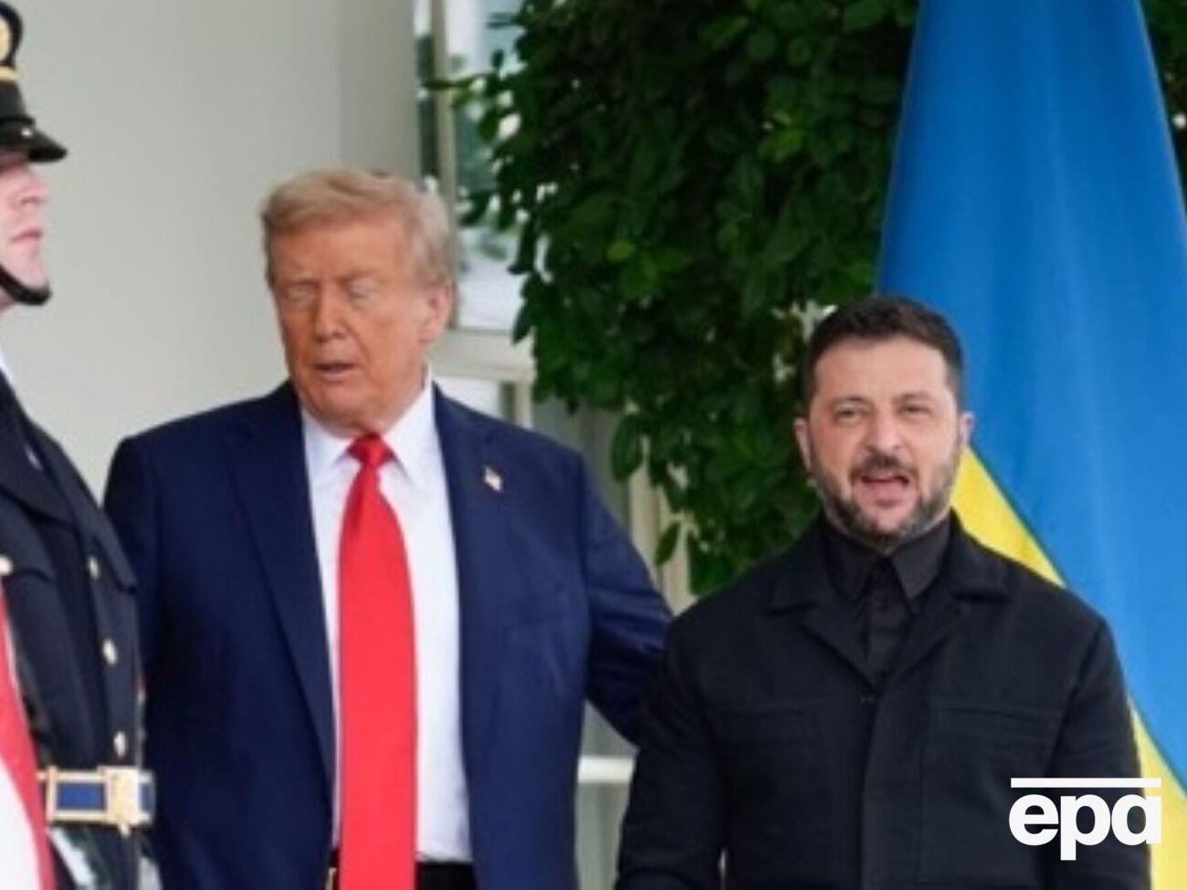 После последней встречи с Трампом в Белом доме Зеленский постепенно начал отходить от привычного милитари-стиля