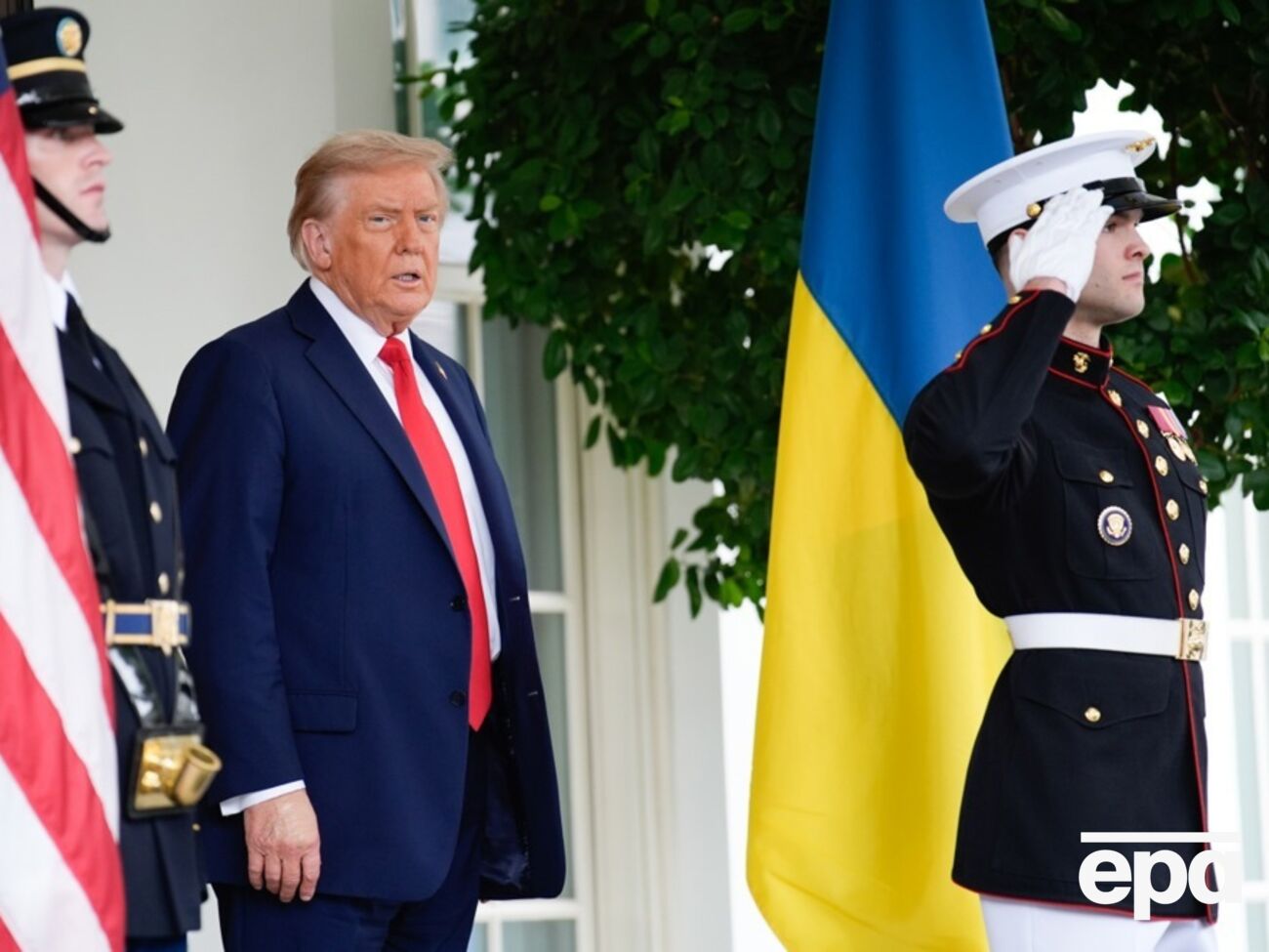 Трамп (на фото) зателефонує Путіну після переговорів 18 серпня