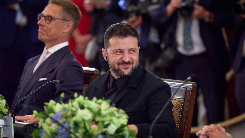 Зеленский рассказал, что они с Трампом обсудили "очень чувствительные темы"