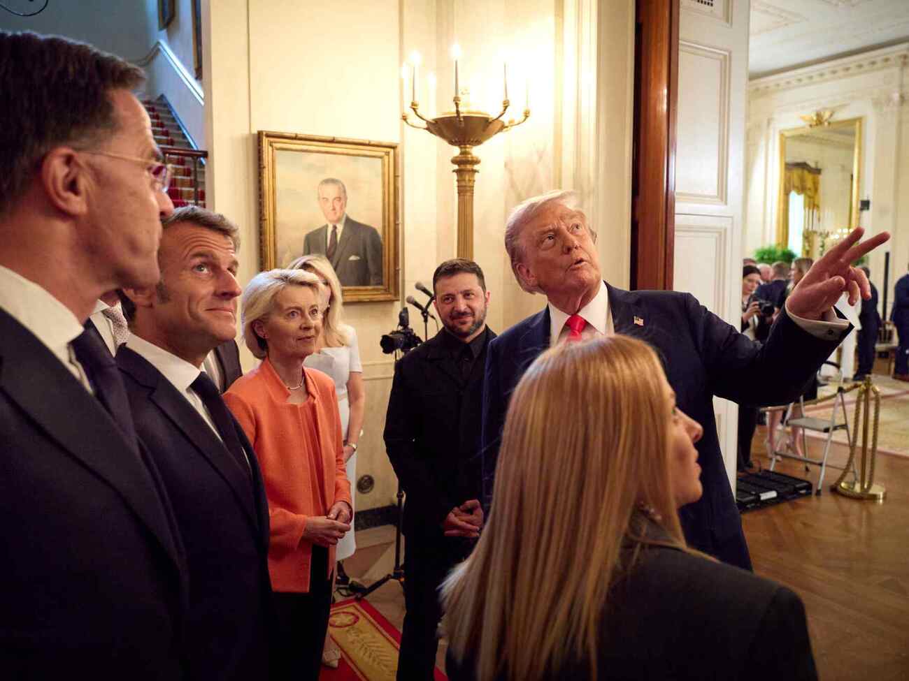 Трамп и Зеленский, по данным источников, продолжают переговоры