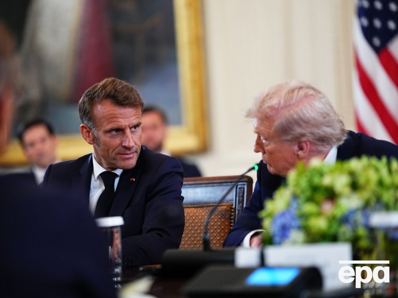 Макрон принял участие в саммите европейских лидеров с Трампом