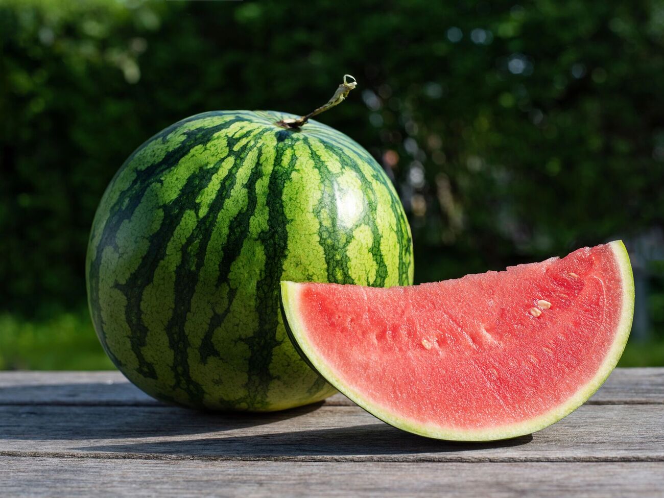 Стиглий кавун важить від шести до 12 кг