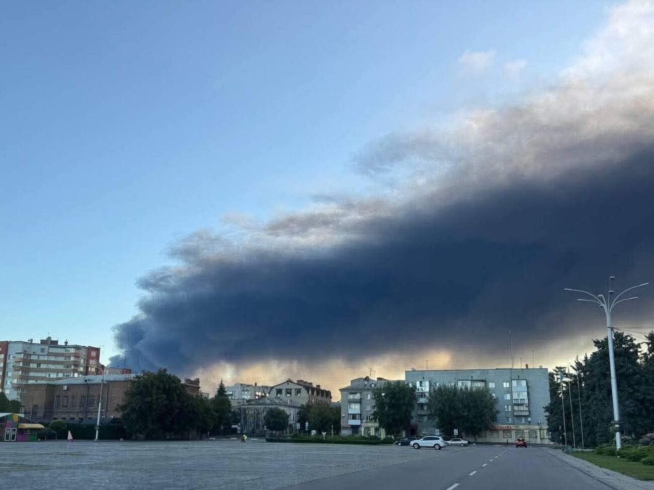 Минэнерго: Одновременно несколько десятков дронов атаковали один из производственных объектов газотранспортной системы Украины