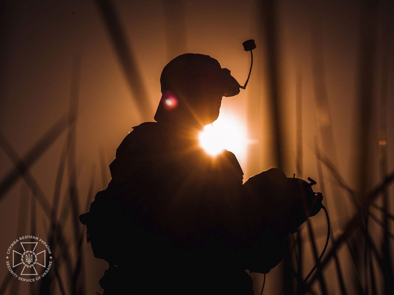 Беспилотники не менее семи раз попали по территории складов, отметили в спецслужбе