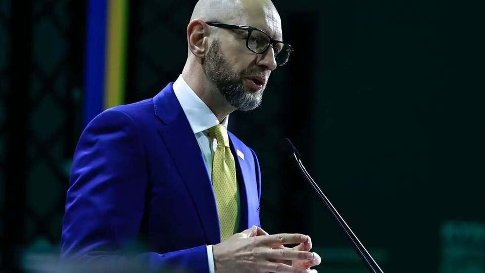 Яценюк: Маю відчуття, що Путін знову намагається тягнути час