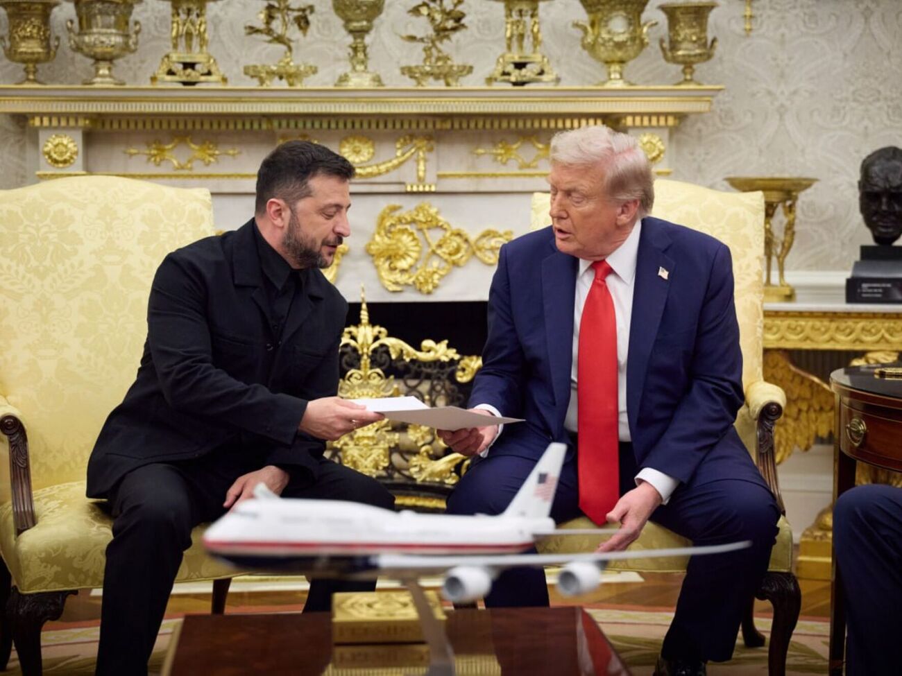 По словам Трампа, первая леди США назвала письмо от Зеленской "замечательным"