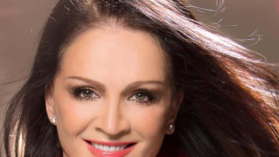 Ротару 24 февраля 2022 года воздержалась от публичного осуждения действий агрессора