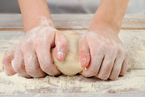 Горілку часто використовують у рецептах випічки, щоб вона була пісочною й хрусткою