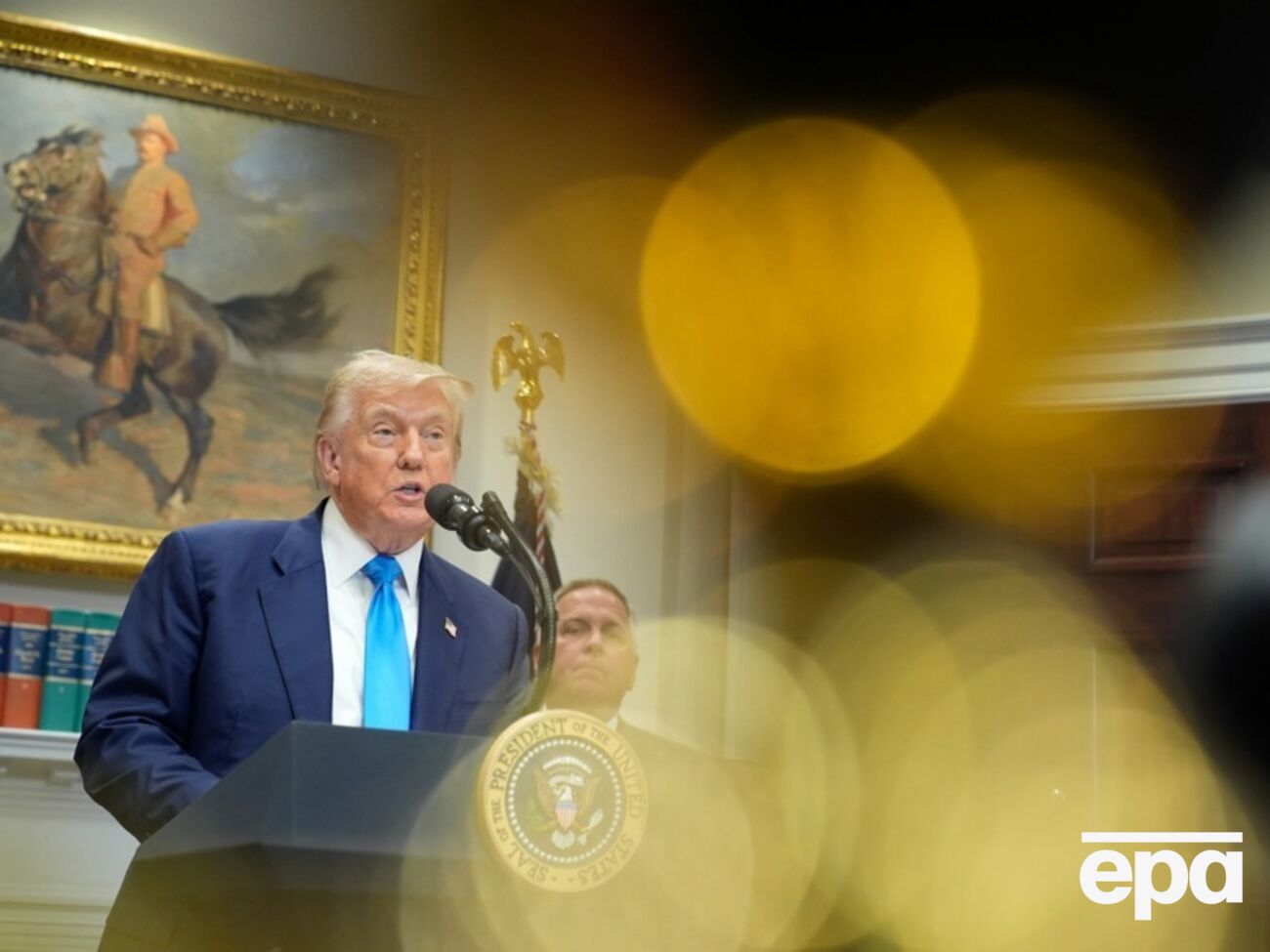 Трампа раздражает, что его политика умиротворения не сработала, отмечает журналист