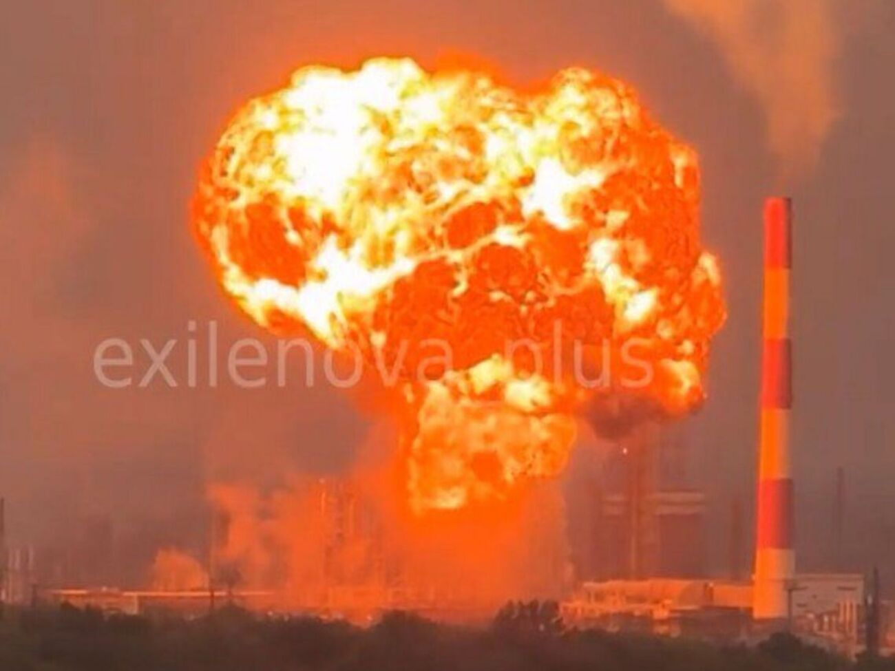 По словам местных жителей, в общей сложности было слышно примерно 10 взрывов в районе Новокуйбышевска