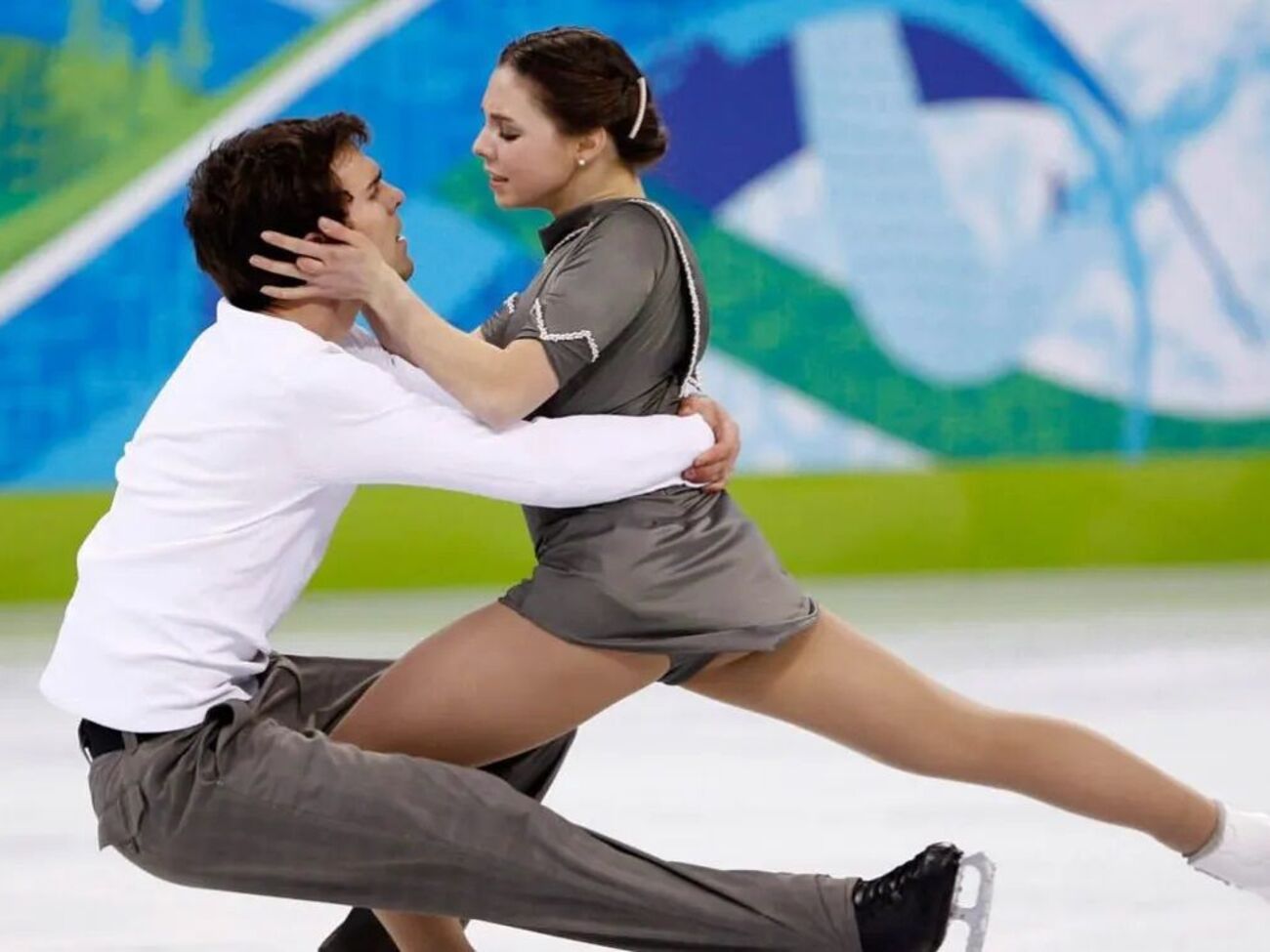 Дюбе получила травму, выполняя номер с Дэвисоном