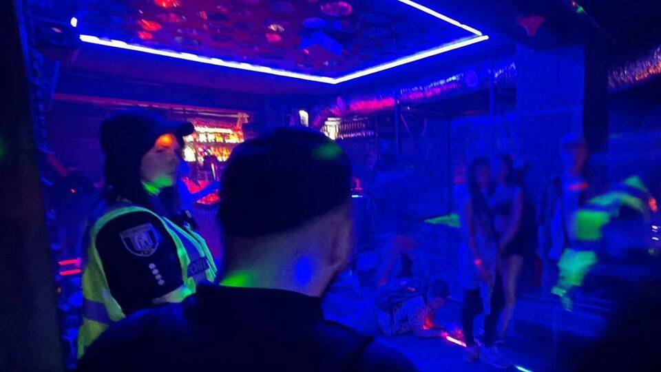 На вечеринке в Киеве в день траура обнаружили более 30 посетителей