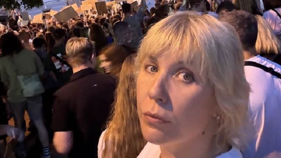 Неизвестные мужчины следили за мной в течение длительного времени, написала депутат Киевсовета Смирнова