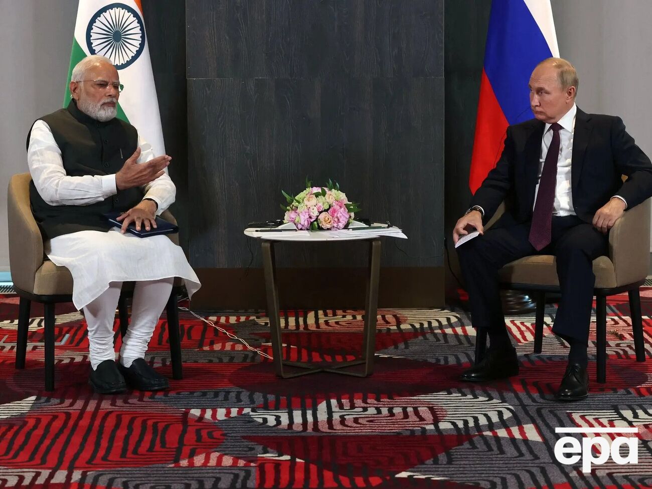 До этого пресс-секретарь МИД Индии подчеркнул, что "между Индией и Россией стабильное и проверенное партнерство"