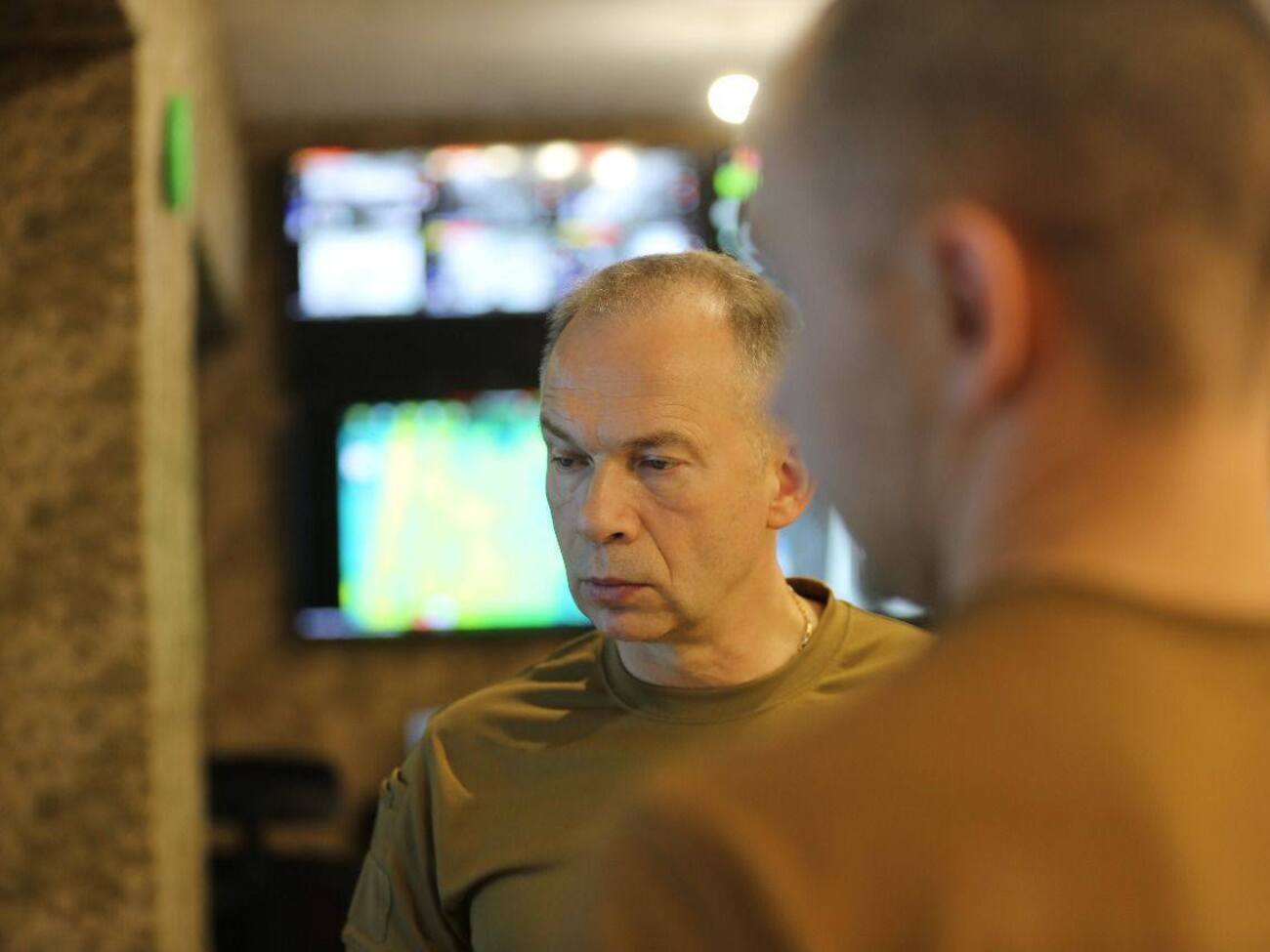 Сырский посетил все командные пункты частей ВСУ и Нацгвардии на покровском направлении