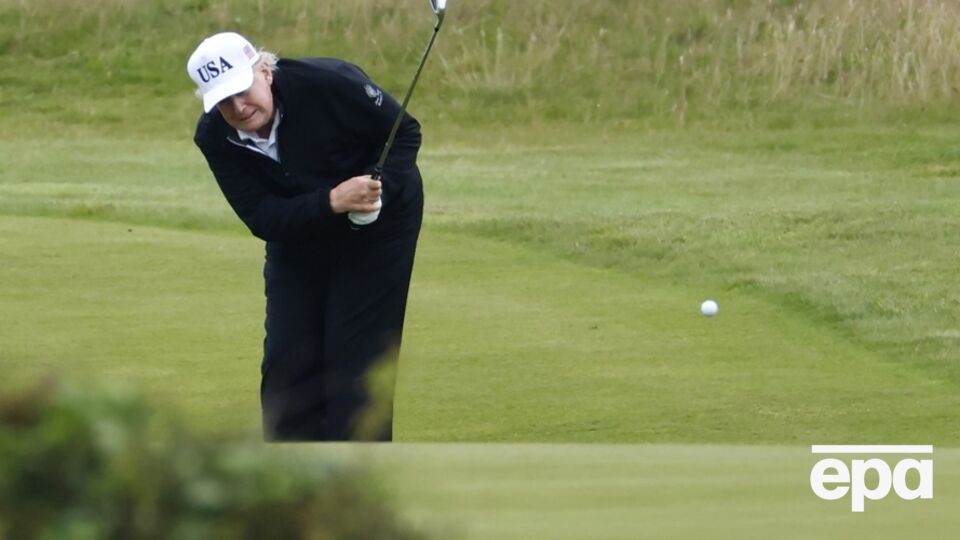 Трамп рассматривал возможность продолжить мирные переговоры, находясь на своем гольф-курорте в Нью-Джерси