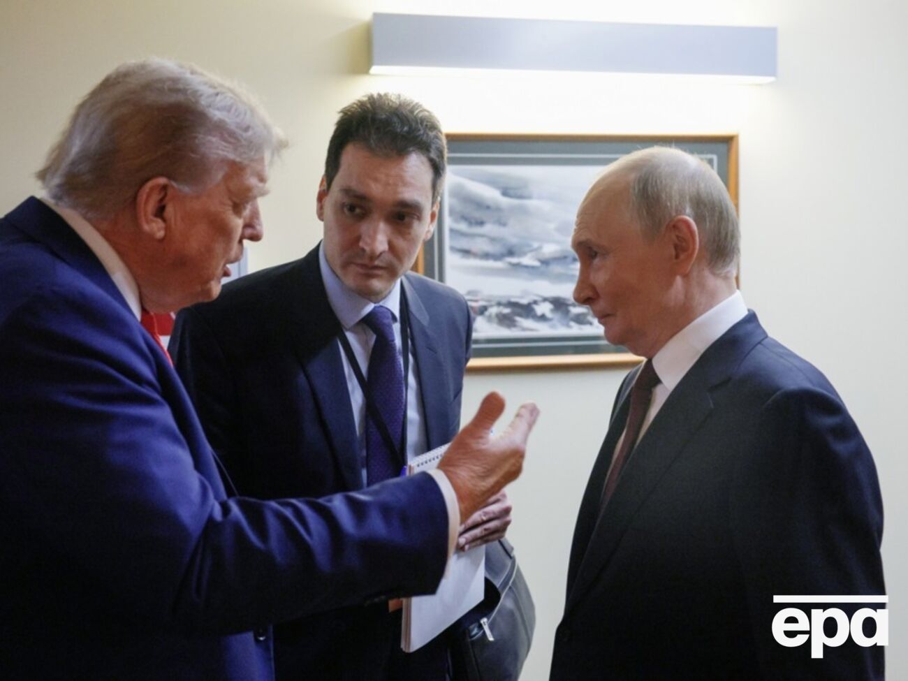 Россияне вернулись к привычным методам военной дипломатии: угрозам, выдвижению требований и затягиванию времени для продолжения своего вторжения в Украину, говорится в статье