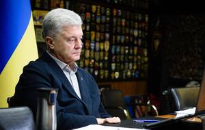 Порошенко лучше не поднимать тему переговоров, подчеркнул военный