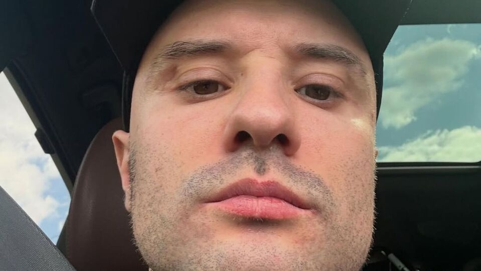 Розовий у березні 2024 року дістав поранення на фронті