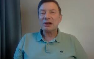 "Ух ты, мы и не знали, что Крым – такой огромный остров в океане", – скажут избиратели Трампа