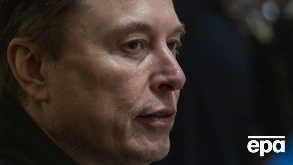 Маск звинуватив WSJ у брехні