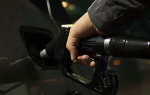 Бензина в РФ не хватает даже местным жителям