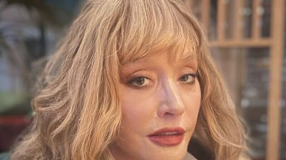 Пугачева покинула Россию после начала войны ее страны против Украины