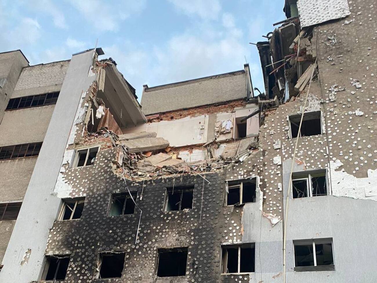 У місті зруйновано десятки будинків