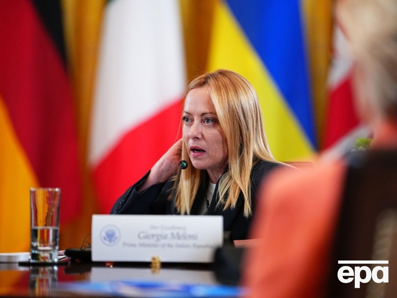 Мелони первой выдвинула идею предоставить Украине те же гарантии безопасности, которые имеет НАТО, но без фактического членства