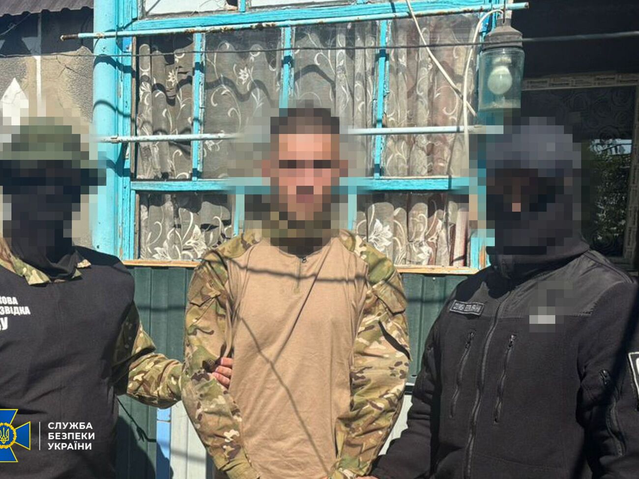 По версии расследования, он пытался склонить к сотрудничеству с агрессором других военных, говорится в сообщении