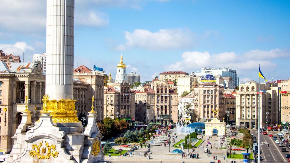 Це гроші, які мали йти на укріплення, ППО, тероборону, на підтримку військових, написав Береза