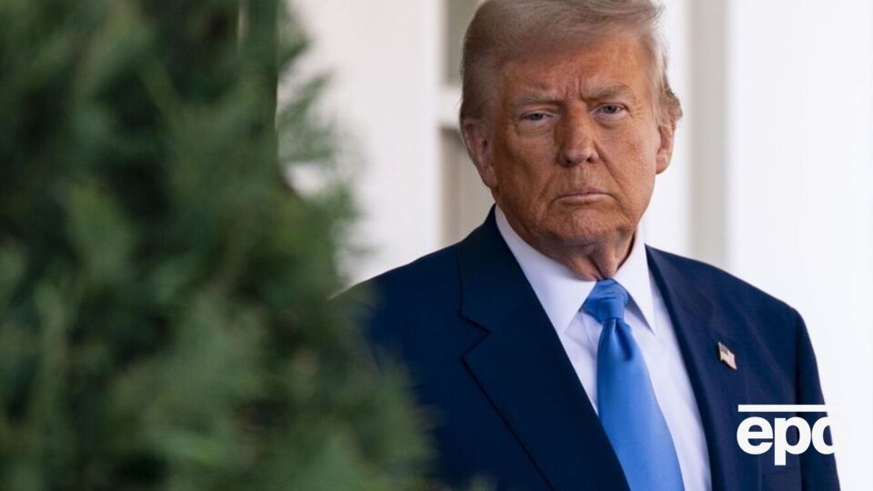 Трамп зараз зайняв "вичікувальну" позицію, зазначили співрозмовники ЗМІ