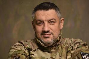 Припиніть займатися політикою і почніть займатися обороною, закликав Кузик