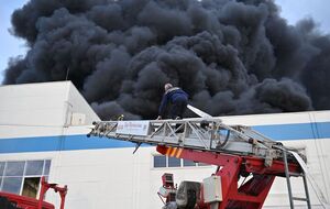 Двома ракетами "Калібр" росіяни влучили по заводу з американськими інвестиціями Flex у Мукачеві