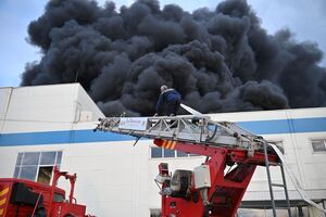 Двумя ракетами "Калибр" россияне попали по заводу с американскими инвестициями Flex в Мукачево